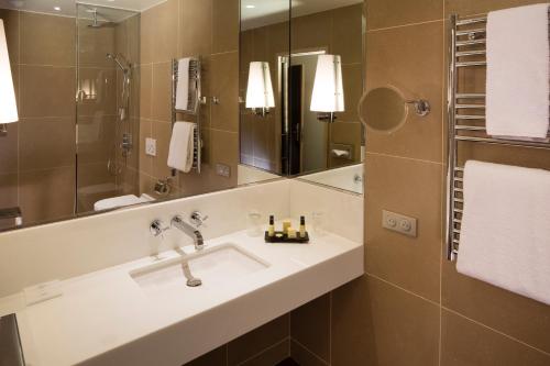 Hotel Le M - Amenities and Guest Experience