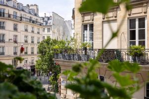 Hotel Le Regent Paris - Attractions Near the Hotel