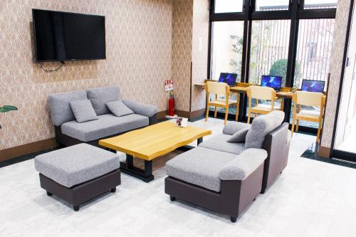 Hotel Links Dobutsuenmae - Location and Accessibility