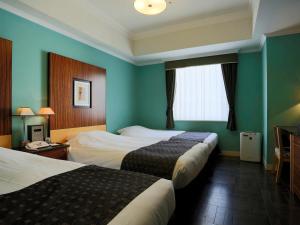 Hotel Monterey La Soeur Fukuoka - Room Features and Amenities
