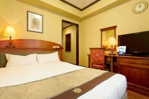 Hotel Monterey Osaka - Dining and Culinary Options
