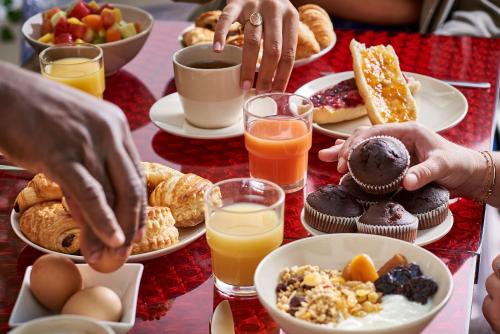 Hotel Moulin Plaza - Guest Reviews and Experiences