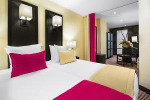 Hotel Pax Opera - Guest Reviews and Ratings