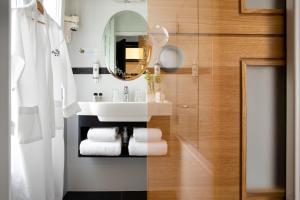 Hotel Plaza Elysees - Guest Experiences and Reviews