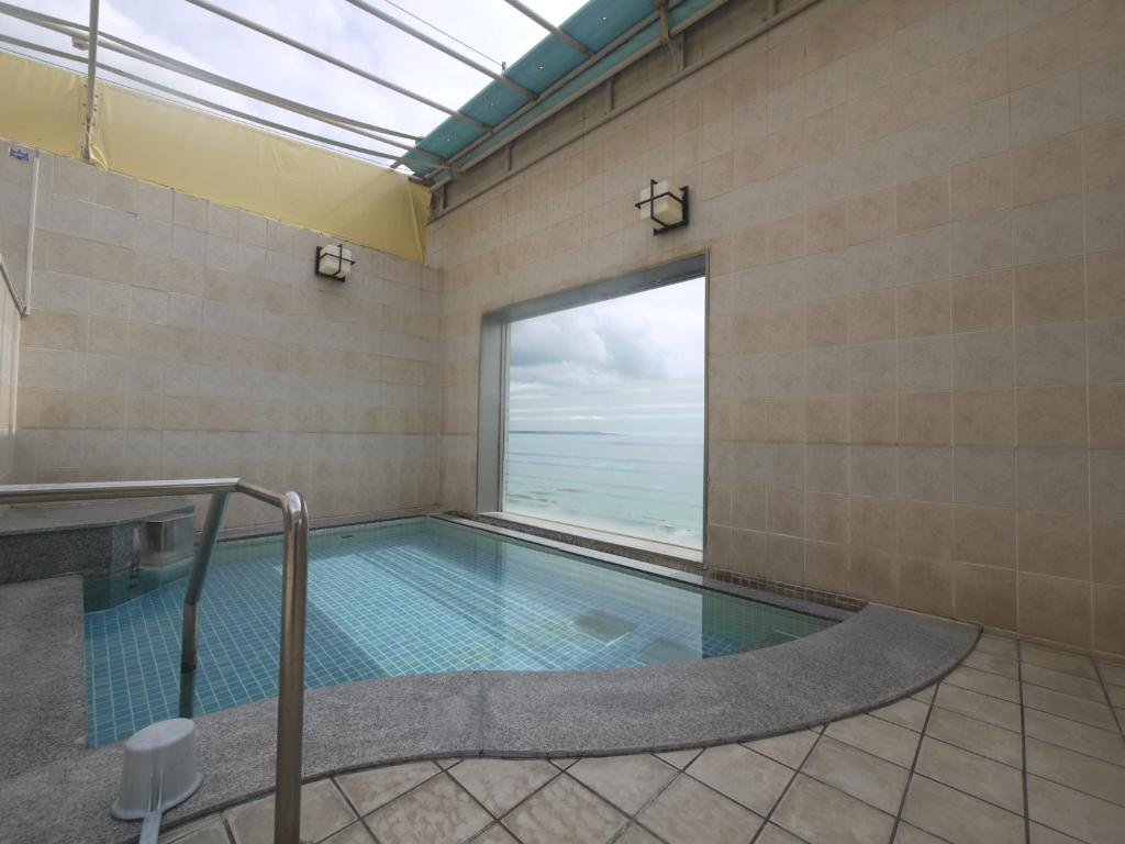 Hotel Route-Inn Nago - Room Features