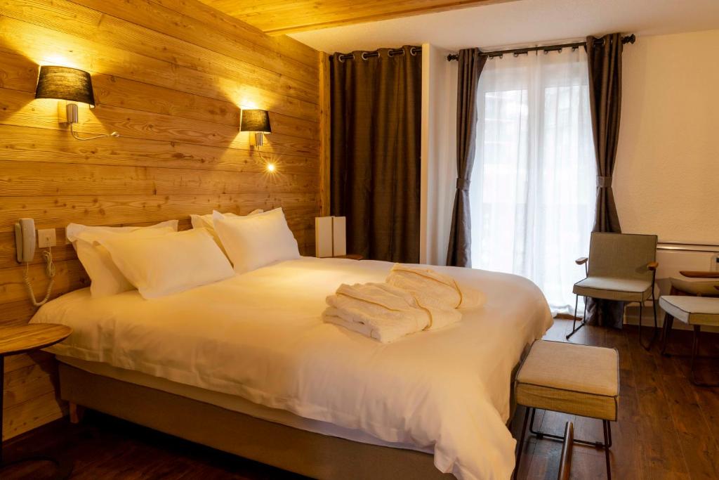 Hotel SNOW CHILL - Nearby Attractions and Accessibility