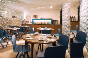 Hotel Sophie Germain - Room Features and Amenities