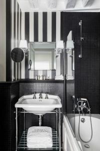 Hotel Verneuil Saint Germain - About Staying Here