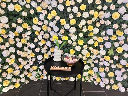 HOTEL VINE OSAKA KITAHAMA - Room Features and Amenities