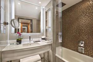 Hyatt Regency London Albert Embankment - On-Site Dining
