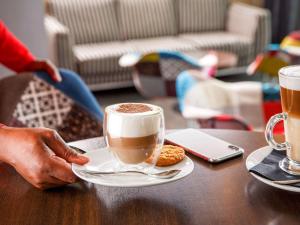 Ibis Bristol Temple Meads - Accommodations and Amenities