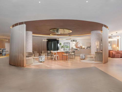 Ibis London Earls Court - Facilities and Services