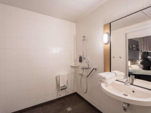 Ibis Paris Vanves Exhibition Park - Room Features