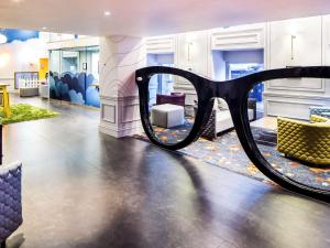 Ibis Styles Manchester Portland - Room Amenities and Features