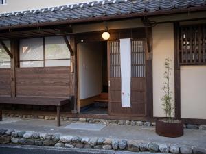 Inside the Inn - Long - Guest Reviews and Ratings
