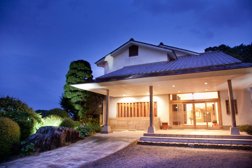 Isaribi (No Children) - Guest Experience Ratings