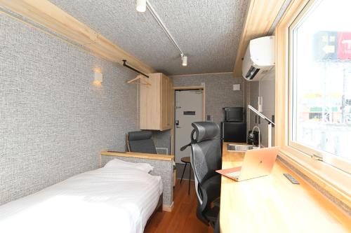 JR Mobile Inn Chitose - Property Overview