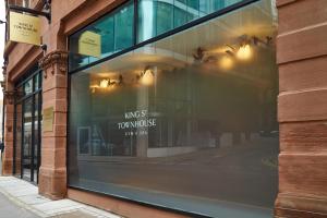 King Street Townhouse - Dining and Amenities