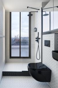 Kingsland Locke - Facilities and Services