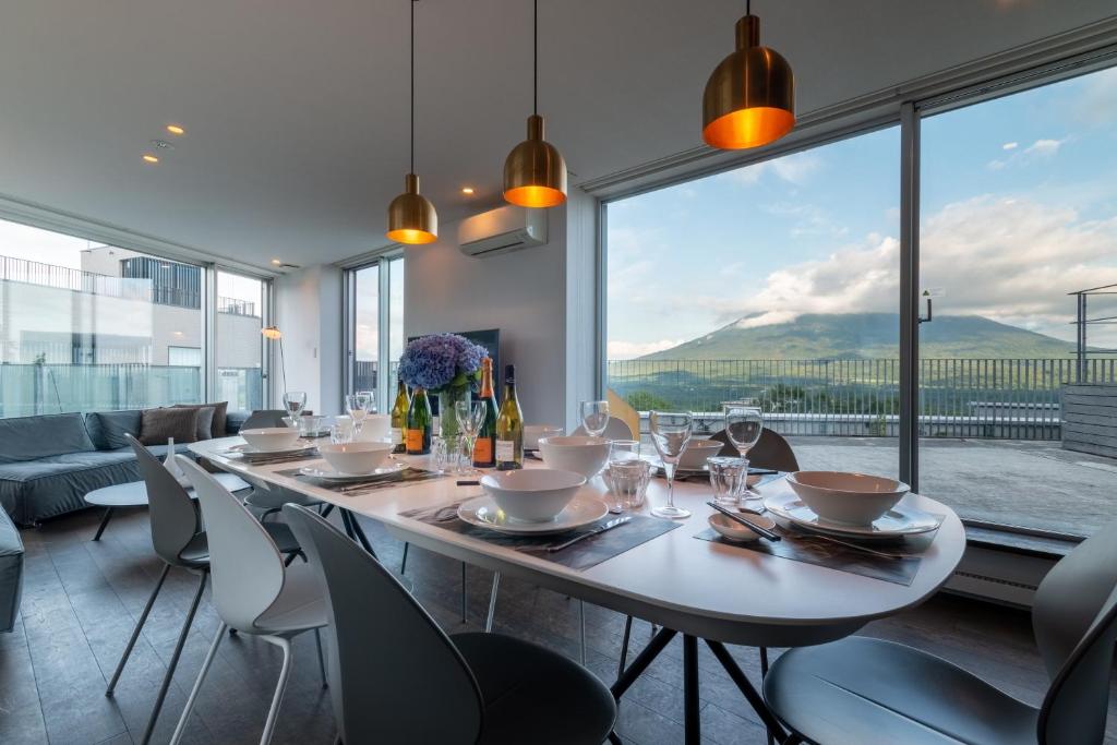Kira Kira Suites by H2 Life Review