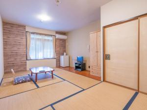 Kitakaruizawa Kogen Hotel - Policies and Check-in/Out