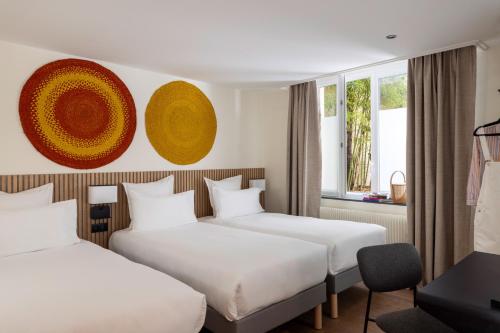 Korner Montmartre - Nearby Landmarks