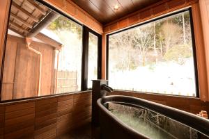 Koyasan Shukubo Fudoin - Mount Koya Lodging Hall, Not Moving Hall - Guest Experiences and Highlights