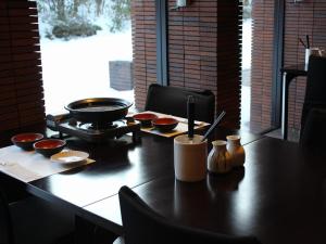 Kozuka Hisanoha - Dining Options