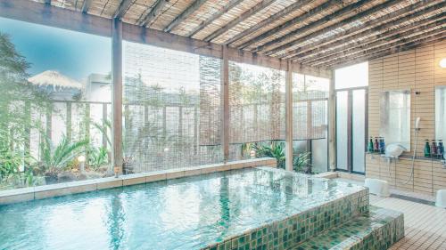 Kuretake-Inn Fujisan - Room Types and Features