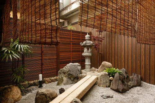 Kyomachiya Bettei Hanatei - Amenities and Services