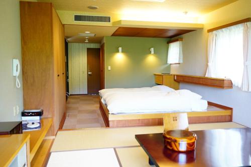 Lalaca - Accommodation Features