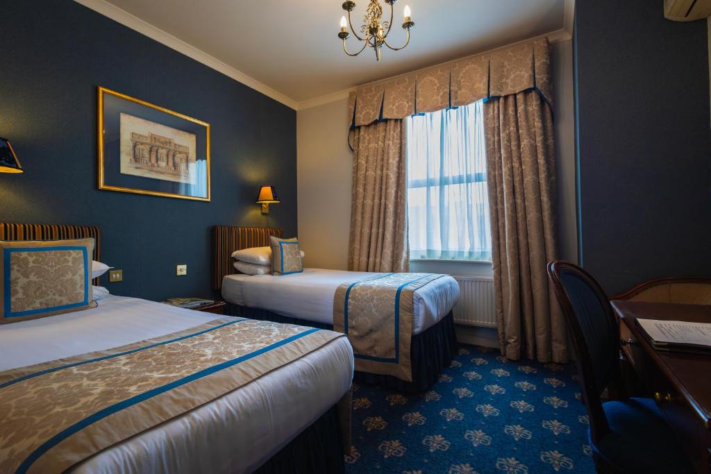 London Lodge Hotel - Rooms and Facilities