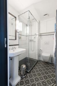 Louvre Residence - Nearby Attractions