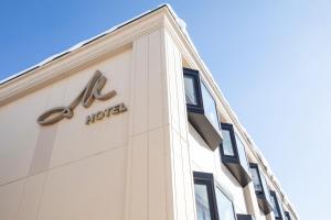 M Hotel Niseko - Location and Accessibility