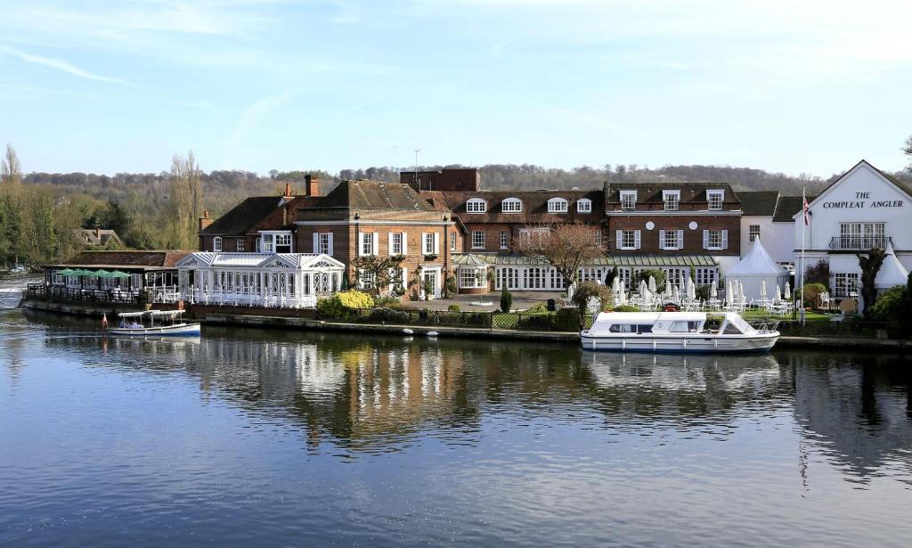 Macdonald Compleat Angler - Guest Experiences and Feedback