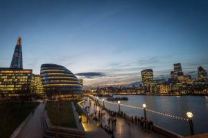 Maldron Hotel Shoreditch London - Booking and Contact Details