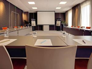 Mercure Clermont Ferrand Centre Jaude - Prime Location and Accessibility