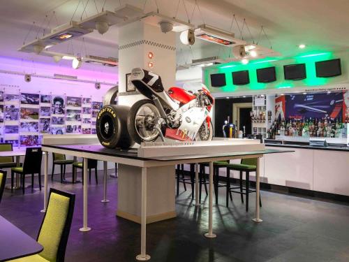 Mercure Dartford Brands Hatch Hotel & Spa - Dining and Culinary Experiences