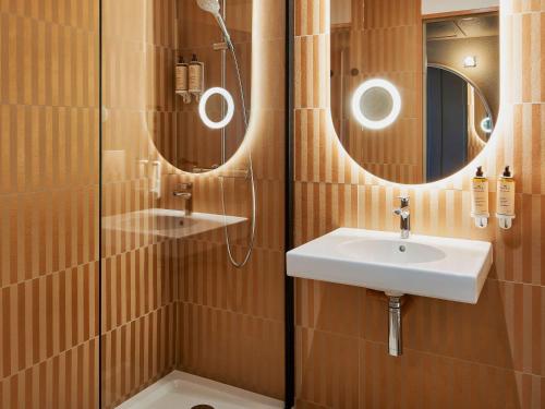 Mercure Saint Raphael Centre Plage - Location and Guest Experiences