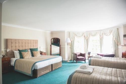 Mere Court Hotel - Room Features