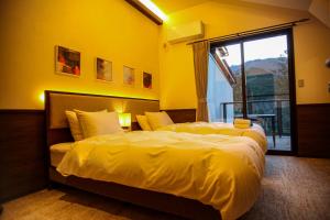 Mountain Hotel - Policies and House Rules