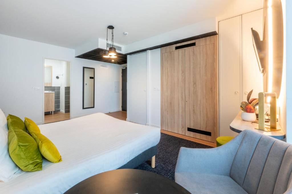 Nemea Appart Hotel Nice Arenas Airport - Aquatic Oasis With Pools