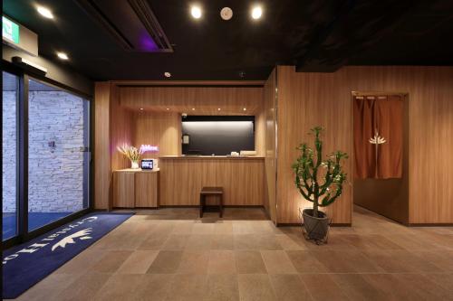 Nipponbashi Crystal Hotel - Hotel Overview