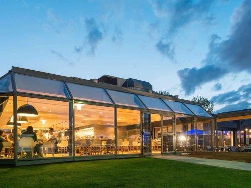 Novotel Lille Airport - In-Room Amenities