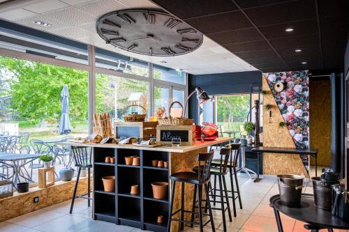 Novotel Mulhouse Basel Fribourg - Exceptional Guest Ratings and Reviews