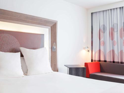 Novotel Newcastle Airport - Convenient Location