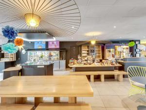 Novotel Suites Paris Montreuil Vincennes - Spacious Suites for Families