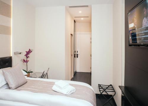 NOX Golders Green - Amenities and Facilities