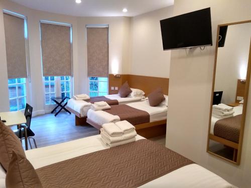 NOX Olympia - Guest Experiences