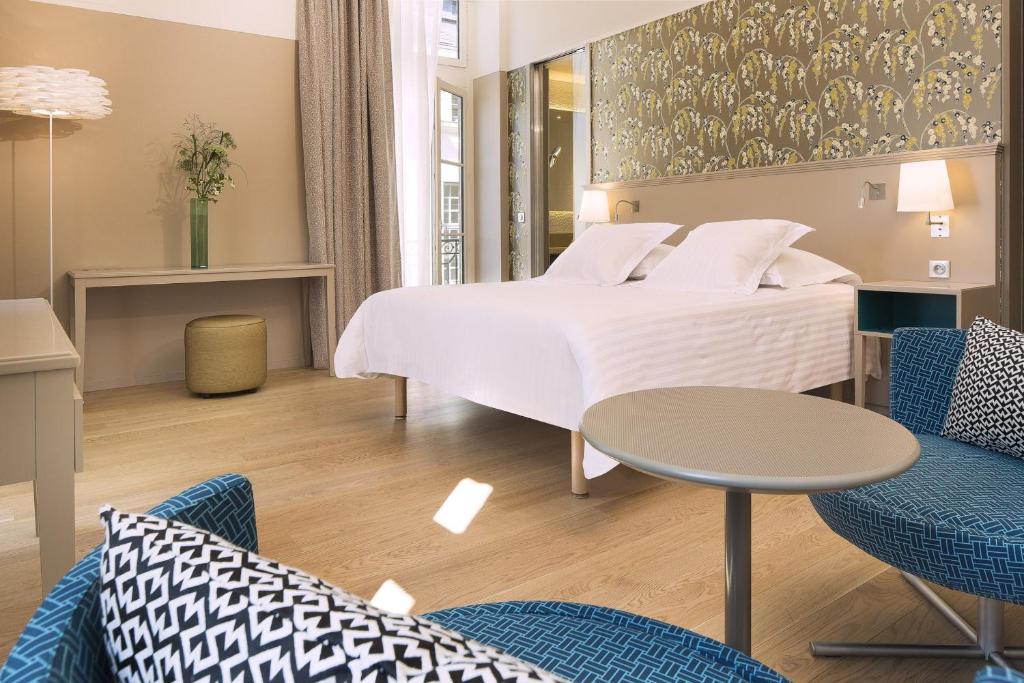 Oceania Hotel De France Nantes - Accommodation and Amenities